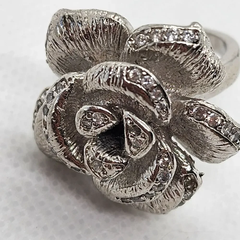 Vera & Co Brass Silver Tone & Clear Cubic Zirconia Flower Ring (5)